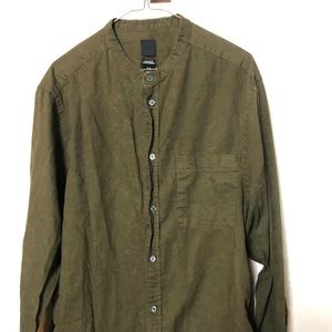 Mens lightweight linen type button down